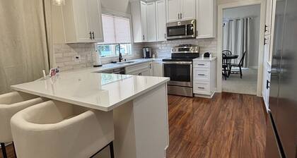 Gorgeous 5-bedroom house 5 min from Massanutten with hot tub gameroom fire pit