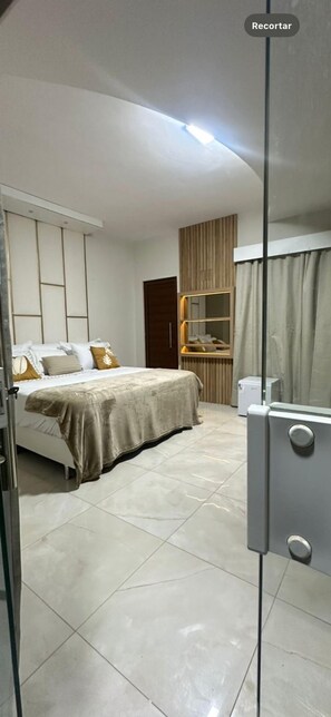Deluxe Suite, Balcony, Partial Sea View | Free WiFi