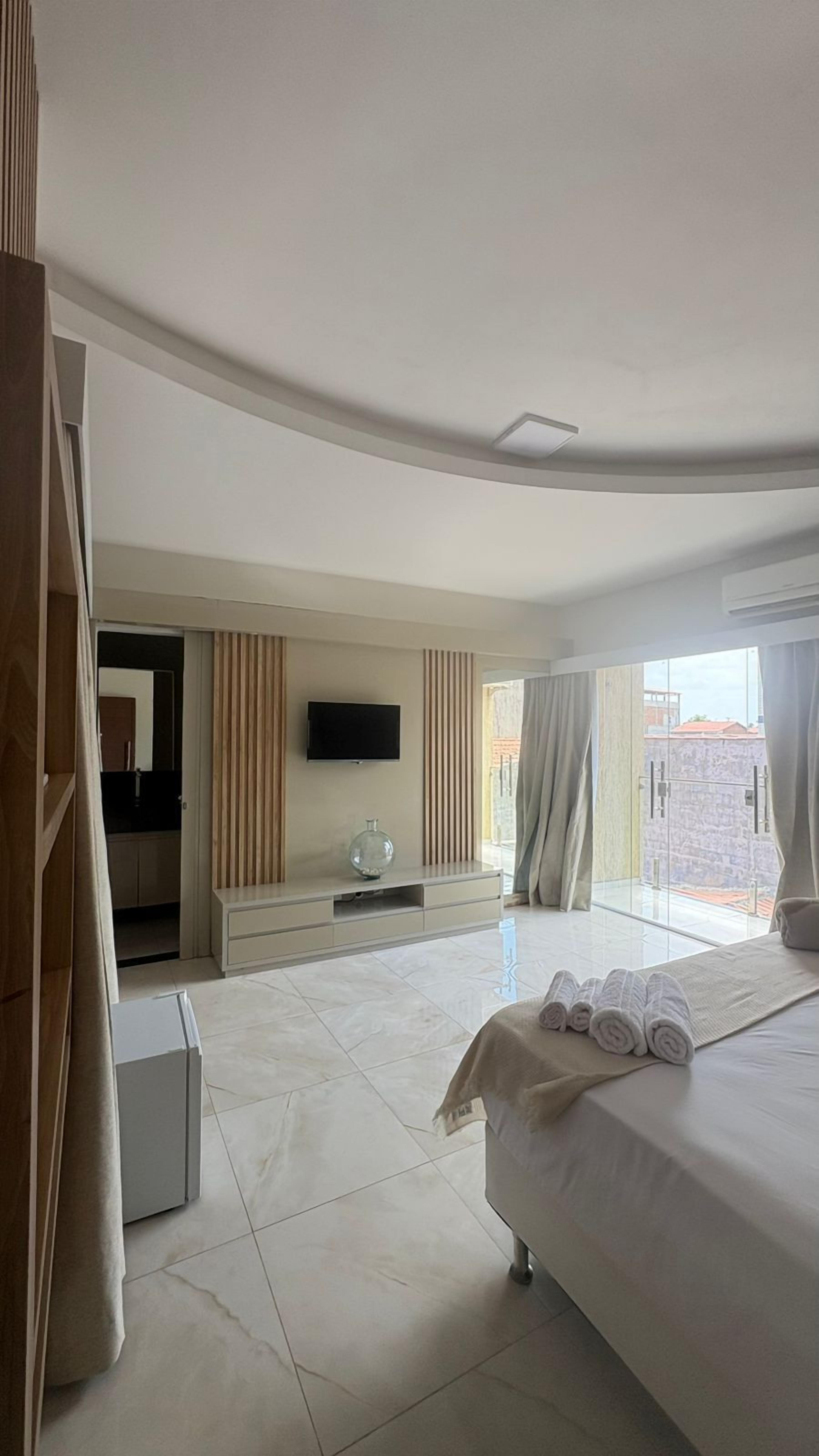 Suite Deluxe, balcó, vistes parcials al mar | Wifi gratuïta 