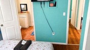 2 bedrooms, free WiFi, bed sheets - GpL 2670 Downtown Family get away (Fort Myers)