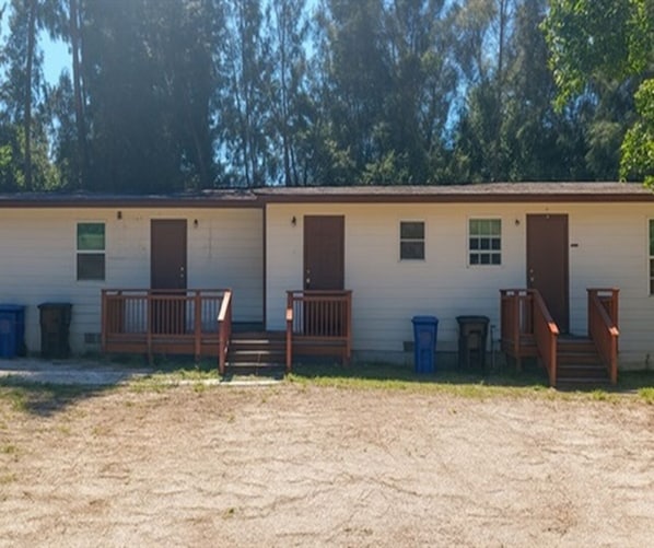 Exterior - GpL 2670 Downtown Family get away (Fort Myers)