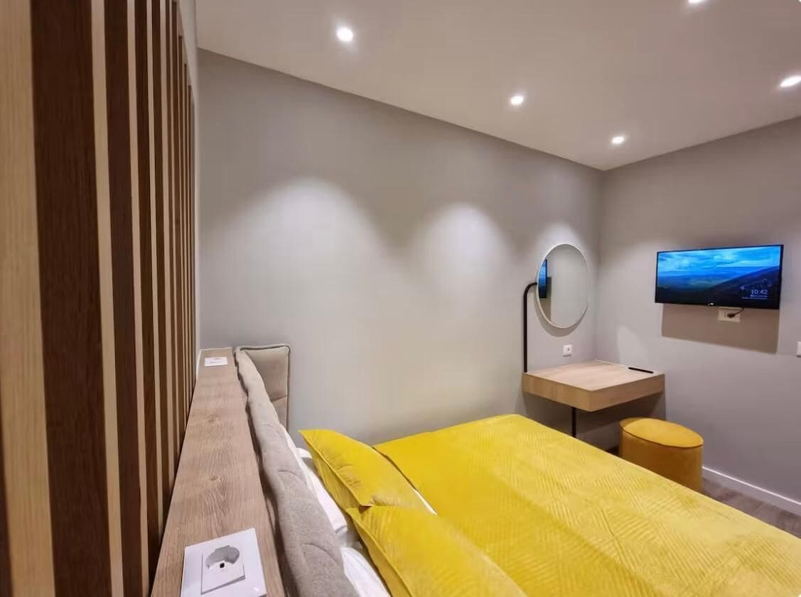 4 dormitoris, planxa i posts de planxar i Internet 