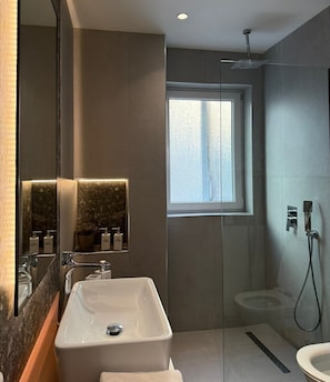 Shower, hair dryer, towels, soap - Cloud 9 "Sunset Apartment", Bllok Area, Tirane, Albania (Tiranë)