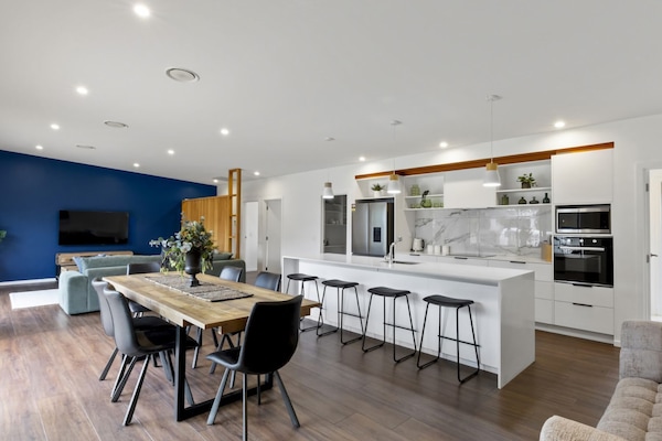 Large open spaces perfect for families to cook and entertain