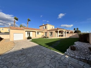 Exterior - Villa Harmony with 4 bedrooms, 8 persons, south exposed, terrace, 3 km from the sea of... (PORTIRAGNES)