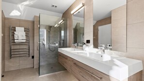 Shower, hair dryer, towels