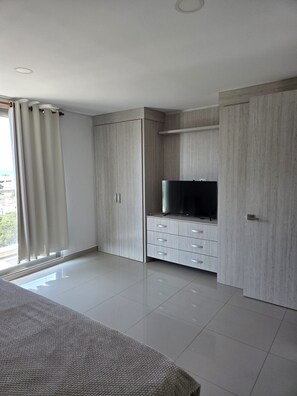 3 bedrooms, in-room safe, iron/ironing board, free WiFi - Luxury 3-bedroom apartment in charming Cartagena minutes from the airport (Cartagena)