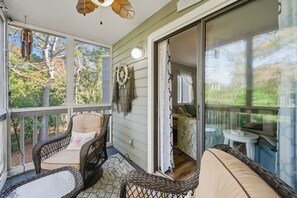 Interior - Sunset Retreat! Ocean • Sand • Golf • Fishing • Good times! (Calabash)