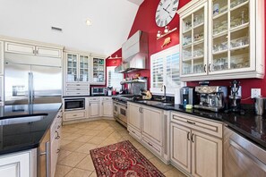 Fridge, microwave, oven, dishwasher - Sunnyside Up: Oceanfront, Hot Tub, Great Ocean Views (Nags Head)