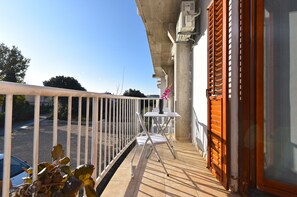 Property grounds - Studio apartment 2414/179168 (Istria - Pjescana Uvala), 50m from the beach (Pjescana Uvala)