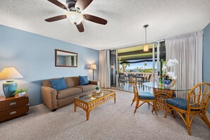 Smart TV - Studio Spacious Lanai, AC, Kitchen & Exclusive Beach Cabana - Maui Eldorado K210 (Lahaina)