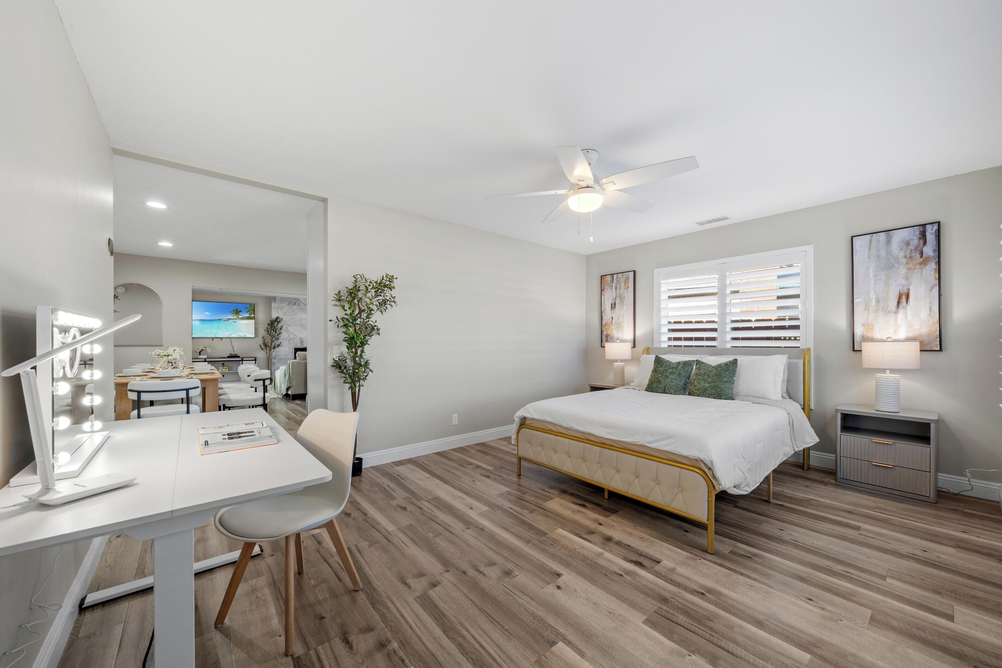 Schreibtisch, Bügeleisen/Bügelbrett, kostenloses WLAN, Bettwäsche