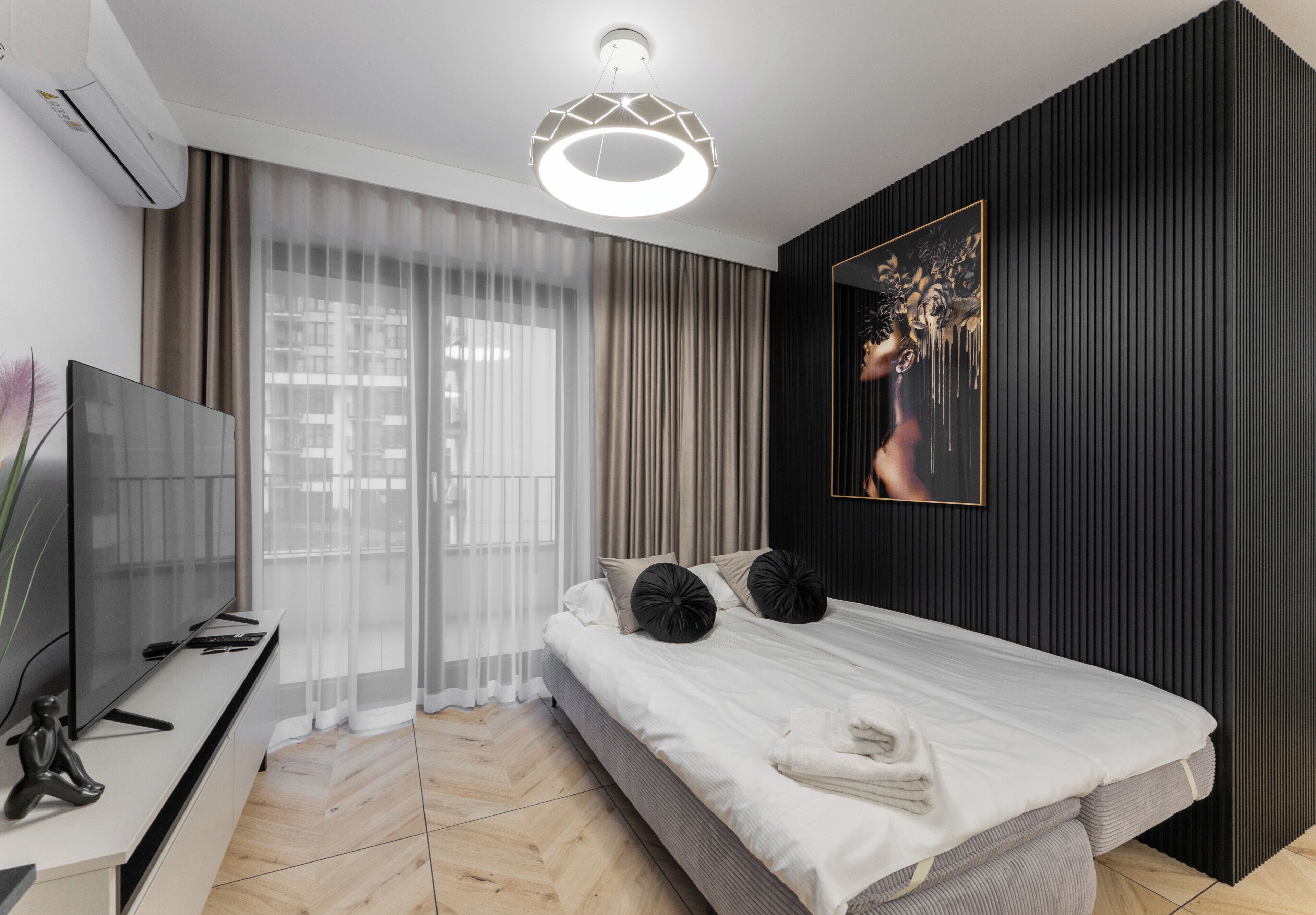 Bügeleisen/Bügelbrett, WLAN, Bettwäsche