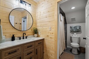 Shower, hair dryer, towels, toilet paper - Cozy 1BR Cabin + Hot Tub/FP, 2 mi from Parkway (Pigeon Forge)