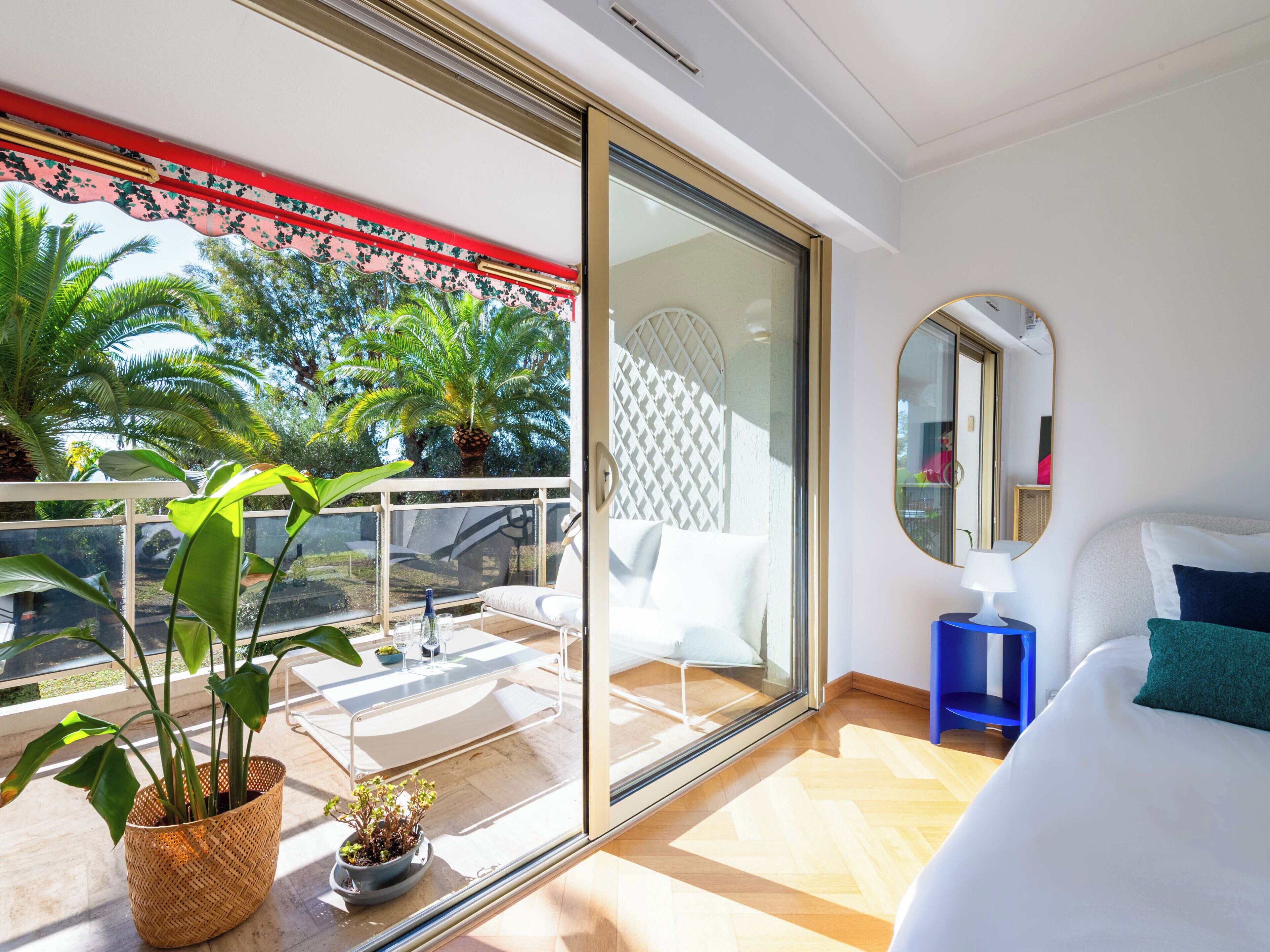 Strykejern/-brett og sengetøy