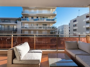 Property grounds - 3-Br Crossing Apartment, Palm Beach (Cannes)