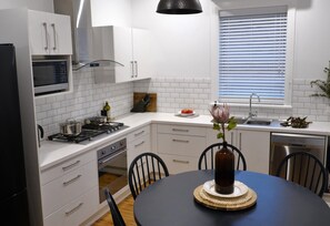 Fridge, microwave, oven, stovetop - Birchfrost cottage | Quintessential cosy | Central Orange (Orange)