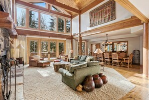Smart TV, fireplace, table football, books - Luxury Solamere Retreat with Sundance Style Design, Hot Tub & FREE Ski Shuttle, AC (Park City)