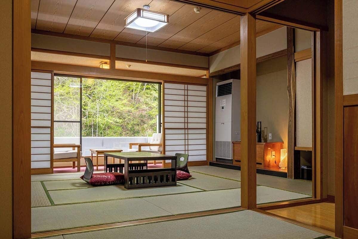 Chambre supérieure, vue sur la montagne | Bureau, accès au Wi-Fi (inclus), literie fournie