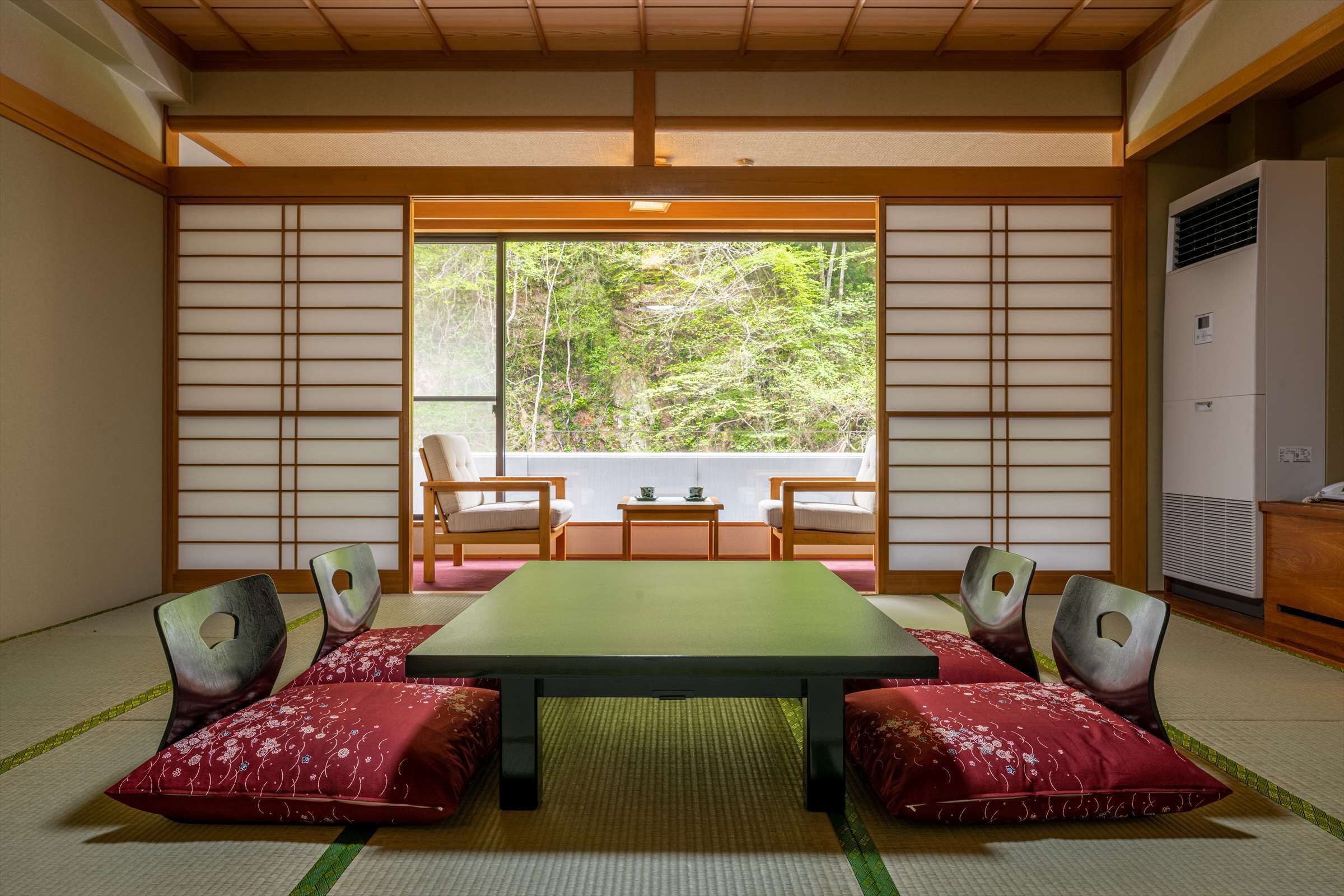 Chambre de base, vue sur la montagne | Vue de la chambre