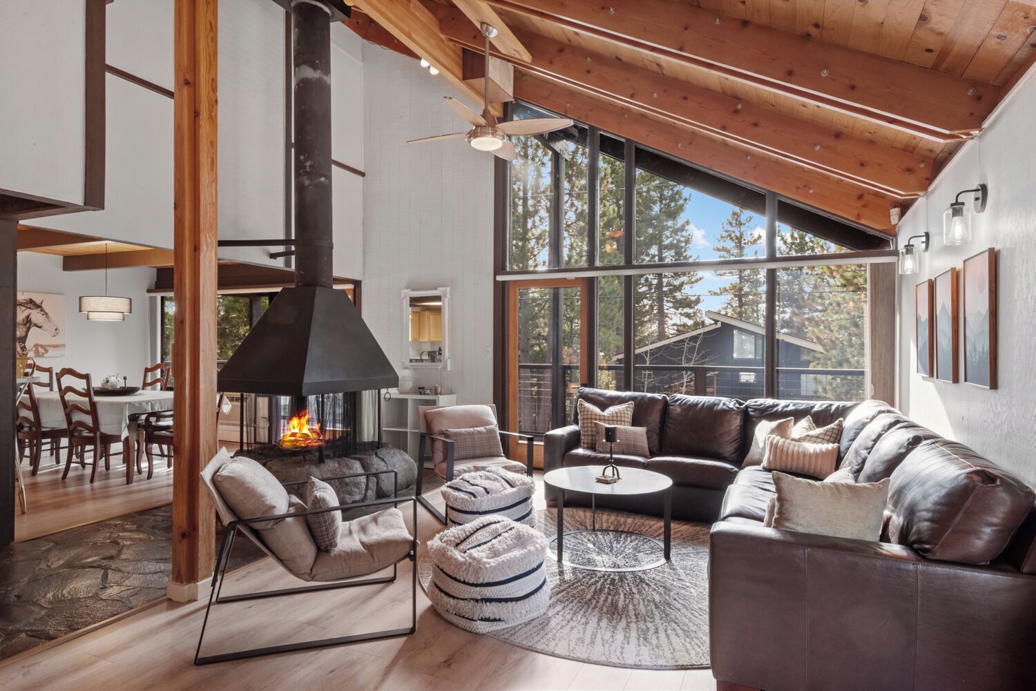 智能电视、壁炉、办公室