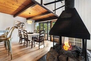 Dining - Glenn Getaway - Nicely Remodeled (Tahoe Vista)
