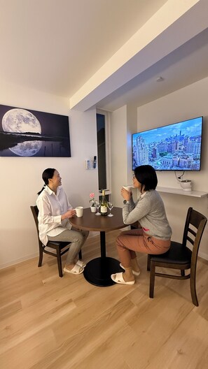 Comfort Quadruple Room | Free WiFi - Moon Base Tokyo Inn (kita-ku,kaminakazato)