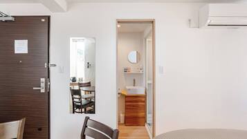 Quarto quádruplo conforto, para não fumantes | Wi-Fi de cortesia
