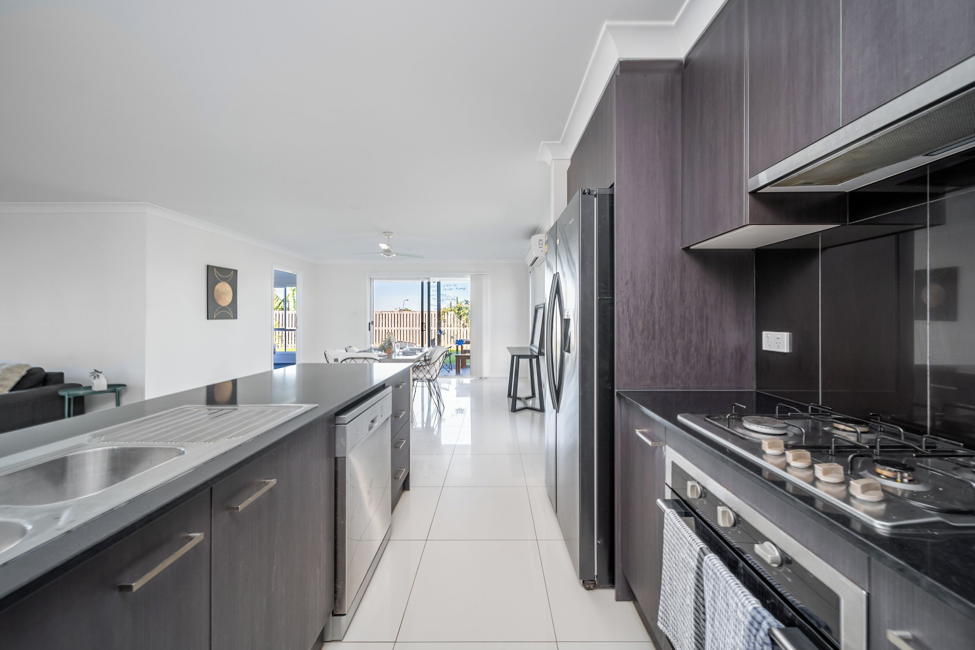 Mikrowelle, Ofen, Herdplatte, Geschirrspüler