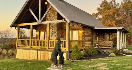 Cozy 2-bedroom cabin minutes from London, Ky and I75. Sleeps 6.