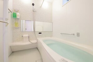 Basic House, Balcony, Mountain View | Bathroom