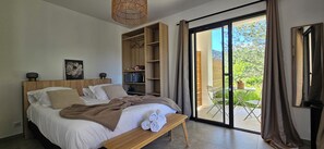 Free WiFi, bed sheets - 1 Double room 2 pers, Residence Casa Pian d'Olmo / Double room - U Pinu (Olmiccia)