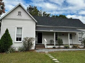 Exterior - Historic Downtown Apt 1892-walk downtown (Ocala)