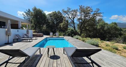 1 Double Room 2 pers, Residence Casa Pian d'Olmo / Double Room - L'alivu