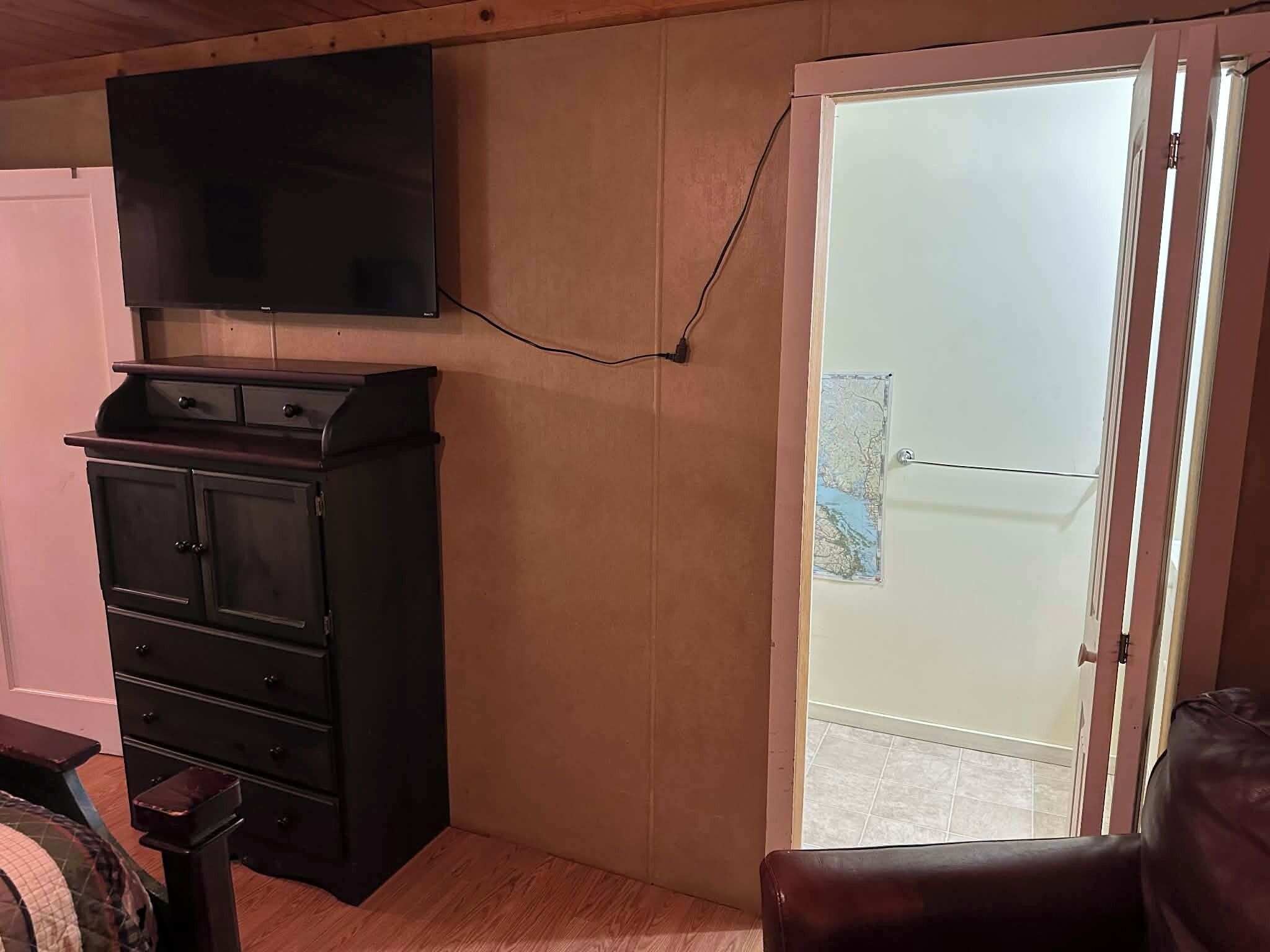 熨斗/熨衣板、免费 WiFi、床单