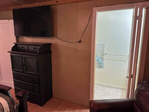 熨斗/熨衫板、免費 Wi-Fi、床單