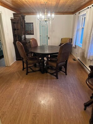 تناول الطعام