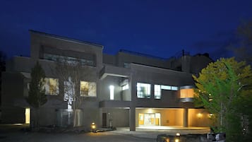 Mặt tiền nơi lưu trú