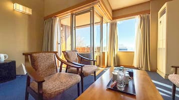 Chambre quadruple de style japonais, vue montagne | Vue depuis le balcon