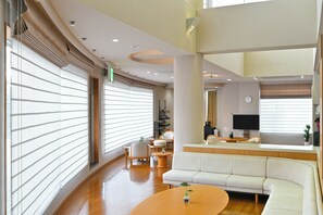 Lobby - LiVEMAX Resort Yatsugatake Kogen (Hokuto)