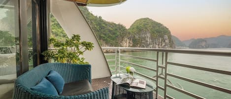 Deluxe Triple Room, Bay View | Balcony