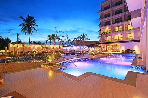 Pool - Luxu Hotel and Resort (Panglao)
