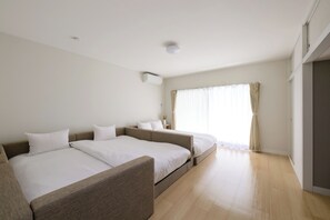 Basic Townhome, Balcony