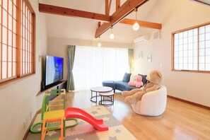 Basic Townhome, Balcony | Free WiFi - Koyurugi (Odawara)