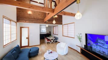 Casa adosada básica, balcón | Sala de estar