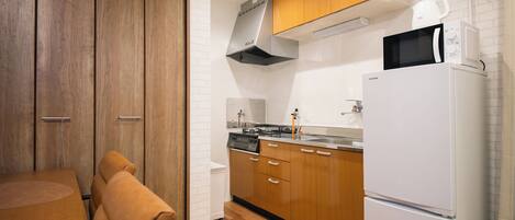 Apartment, City View | Private kitchen