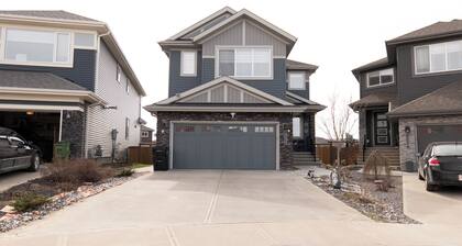 Spacious 5-Bed Retreat • Family-Ready • Sleeps 12