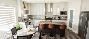 Spacious 5-Bed Retreat • Family-Ready • Sleeps 12
