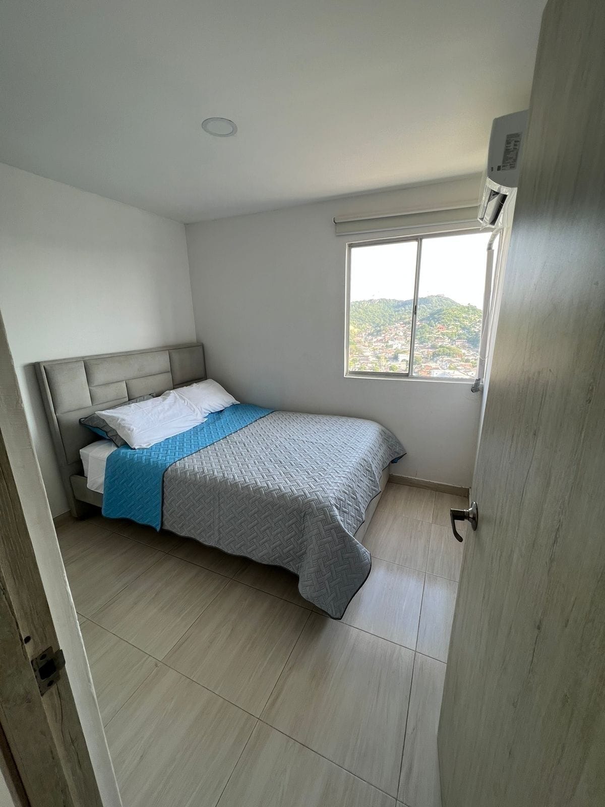 3 dormitoris, wifi gratuïta i roba de llit 