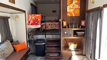 免费 WiFi、床单